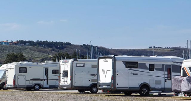 Praktični nasveti za najem avtodoma in brezskrbno popotovanje